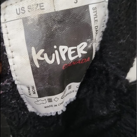 3 items: Timberland Boots, Ice Skates and Winter Boots - Picture 10 of 13